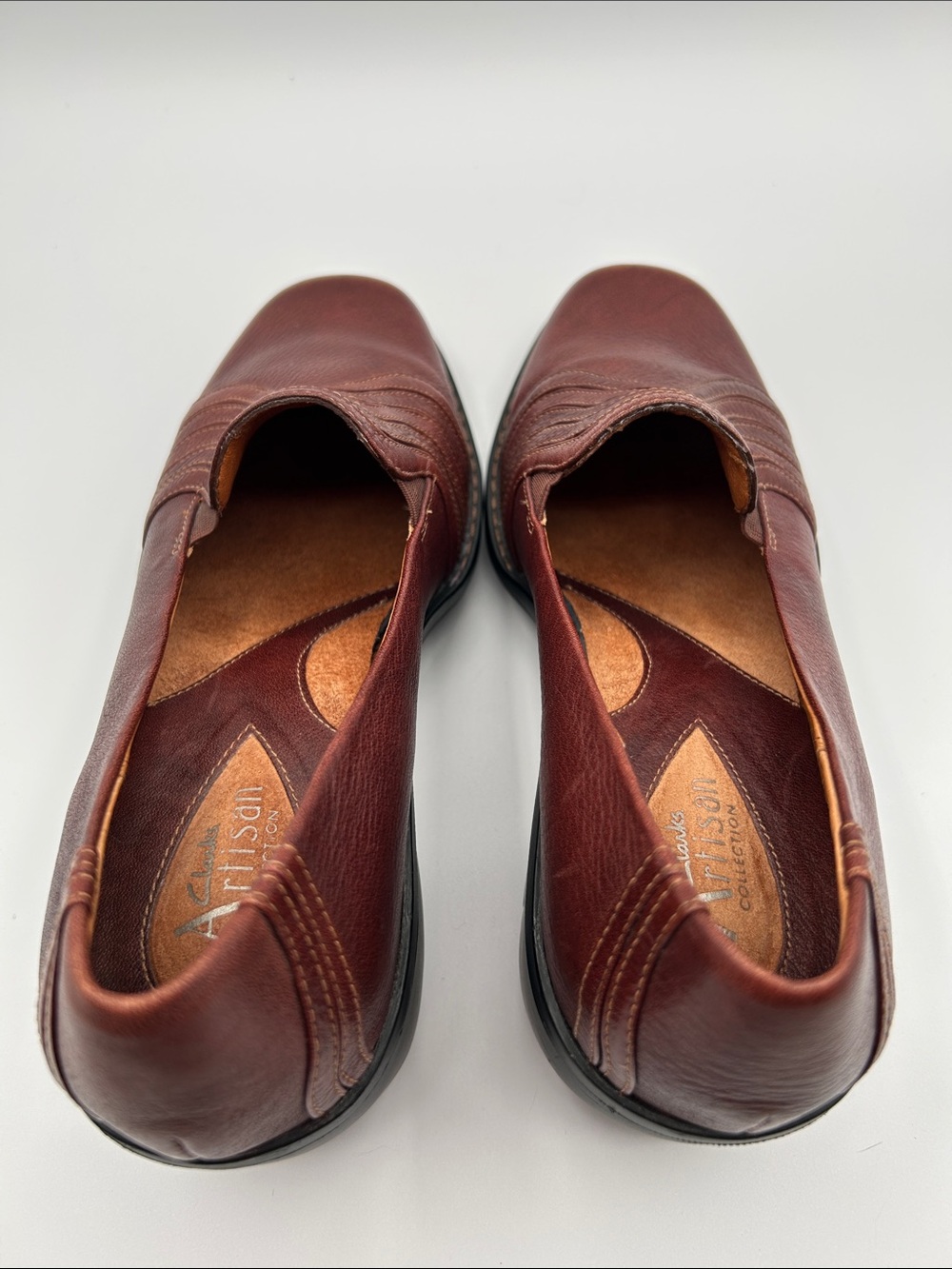 Clarks Artisan Collection Women's Burgundy Leather Slip-On Mules/Clogs - Picture 7 of 12